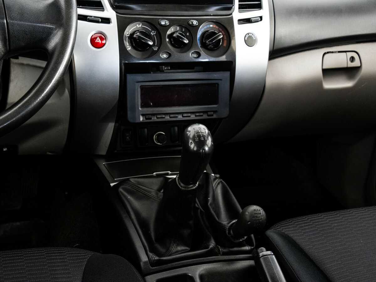 Купить Mitsubishi Pajero Sport, 2011, 126 131 км, фото №10