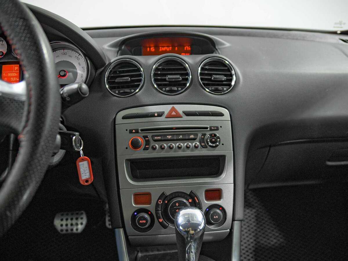 Купить Peugeot 308, 2011, 95 484 км, фото №9