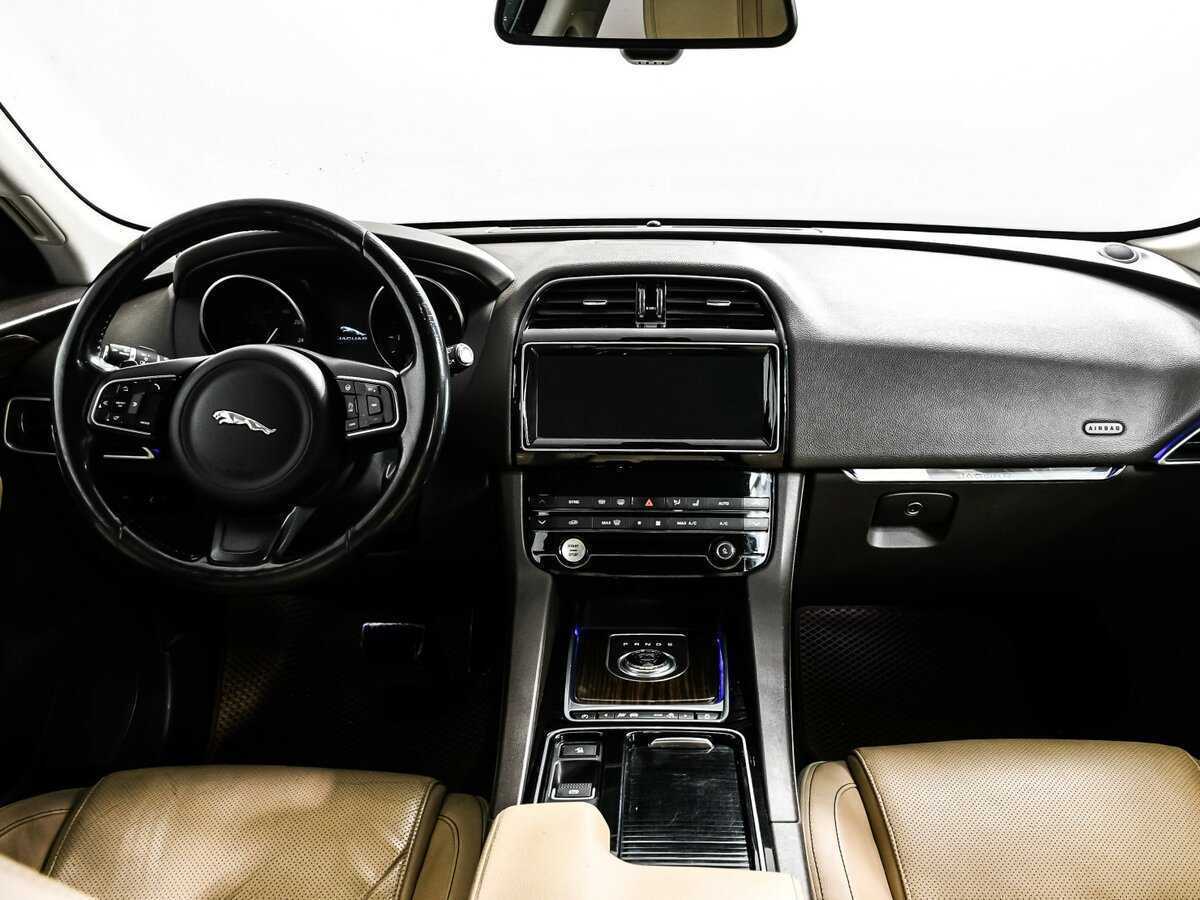 Купить Jaguar F-Pace, 2016, 121 683 км, фото №11
