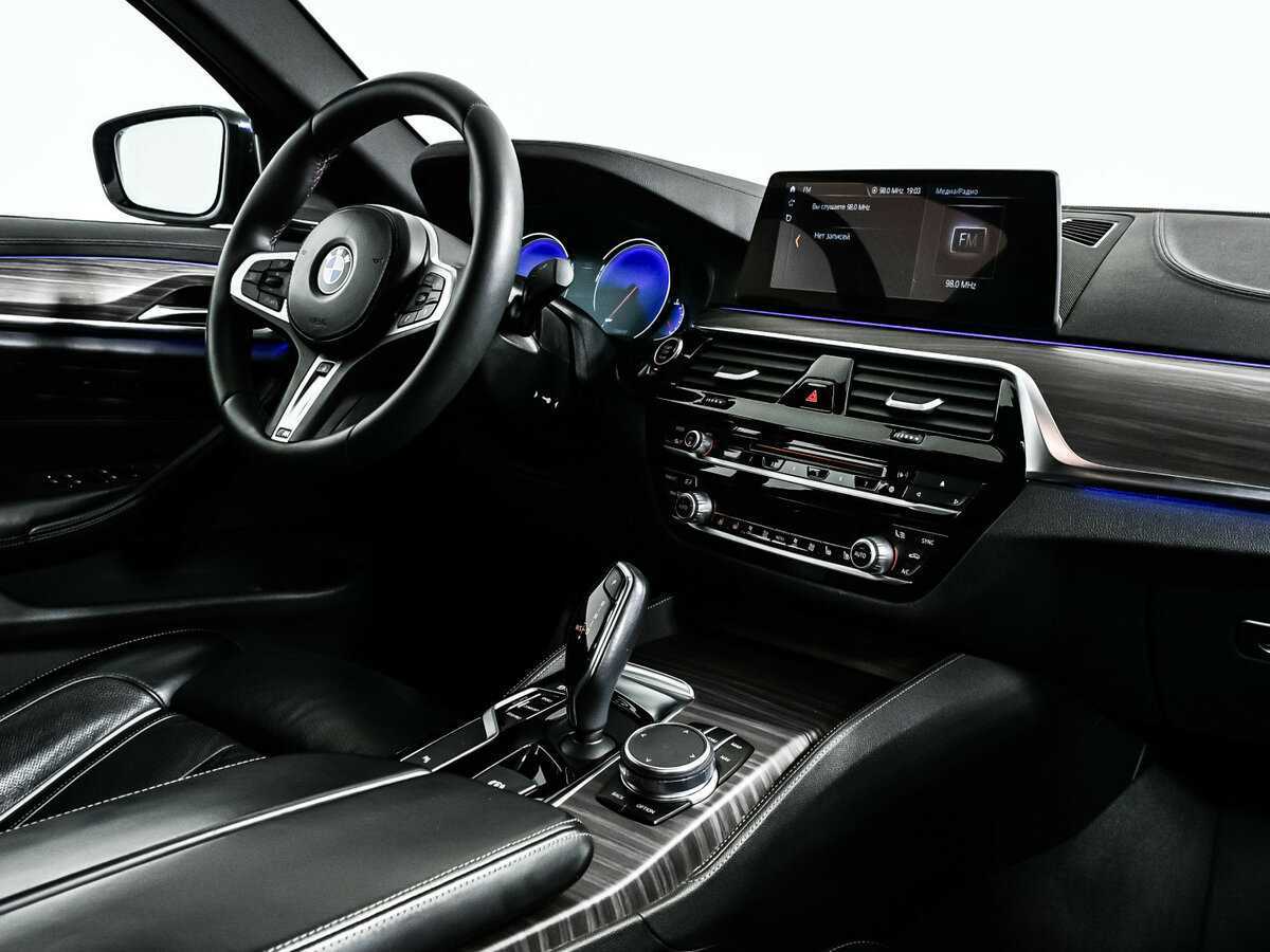 Купить BMW 5 серии 530d xDrive, 2018, 107 000 км, фото №9