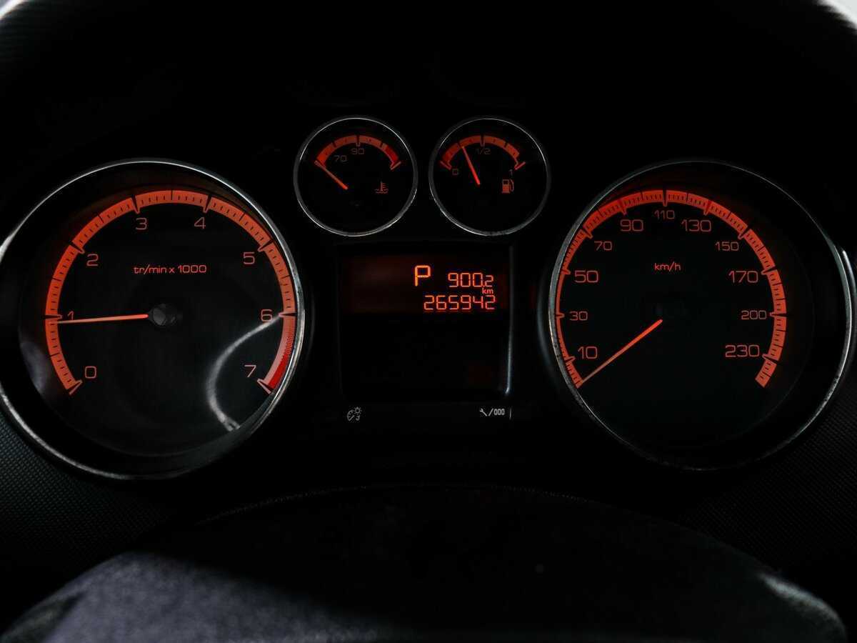 Купить Peugeot 308, 2010, 265 000 км, фото №8