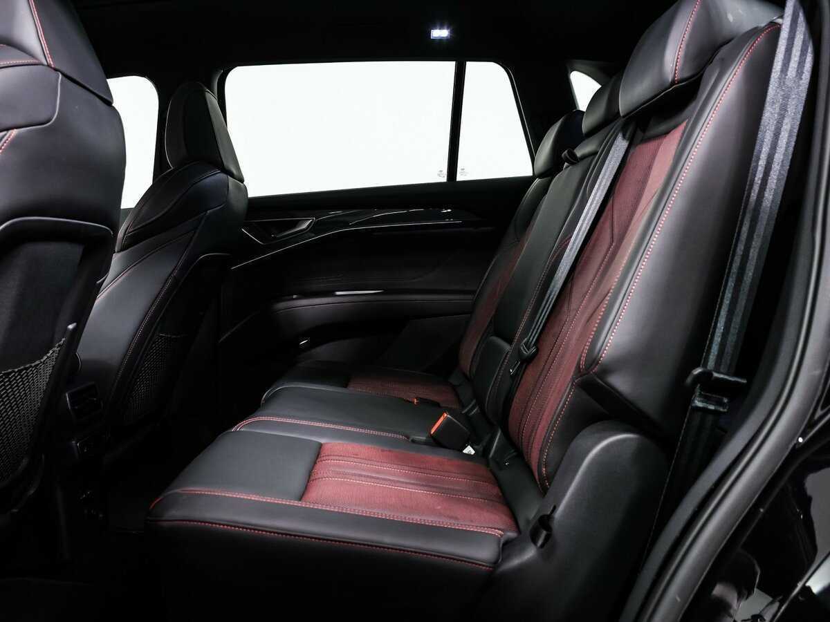 Купить Audi Q5 e-tron 40, 2022, 21 330 км, фото №12