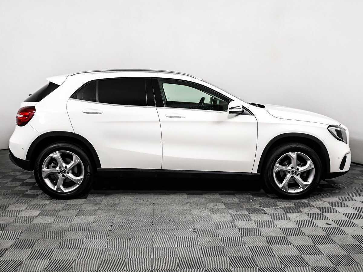 Купить Mercedes-Benz GLA 200, 2018, 53 539 км, фото №4