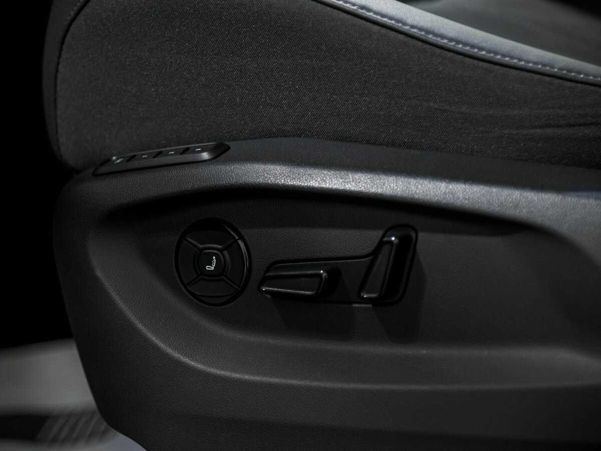 Купить Volkswagen Tiguan L Pro, 2024, 230 км, фото №18