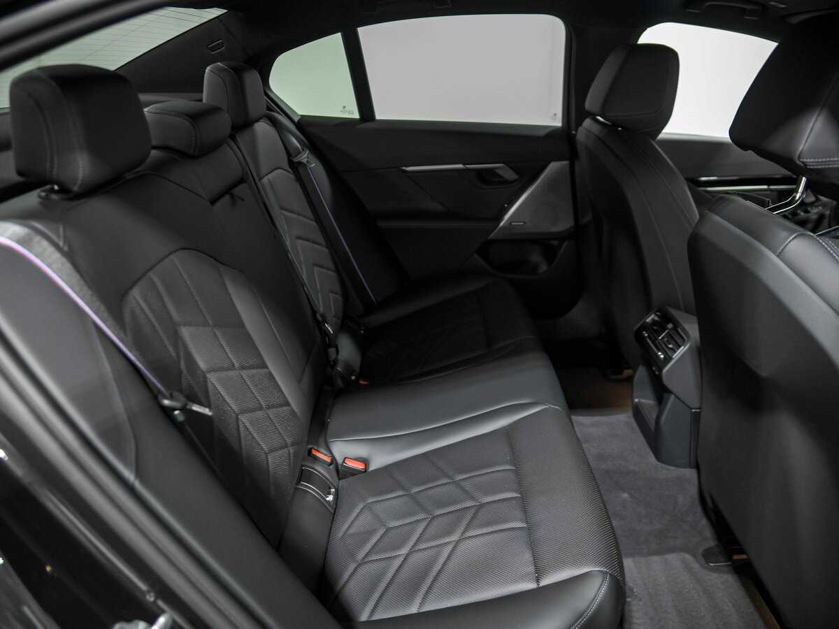 Купить BMW 5 серии 520d xDrive, 2024, 8 594 км, фото №17