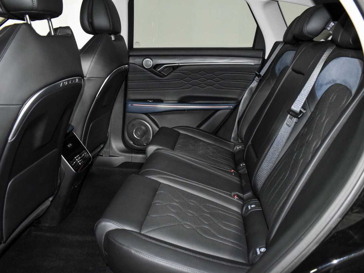 Купить Voyah Free, 2023, 22 000 км, фото №9