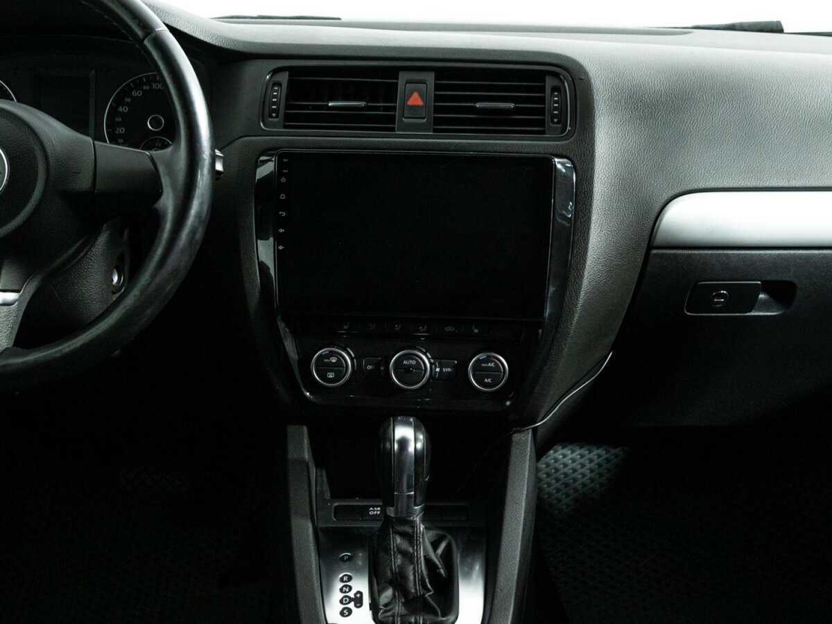 Купить Volkswagen Jetta, 2012, 230 832 км, фото №14