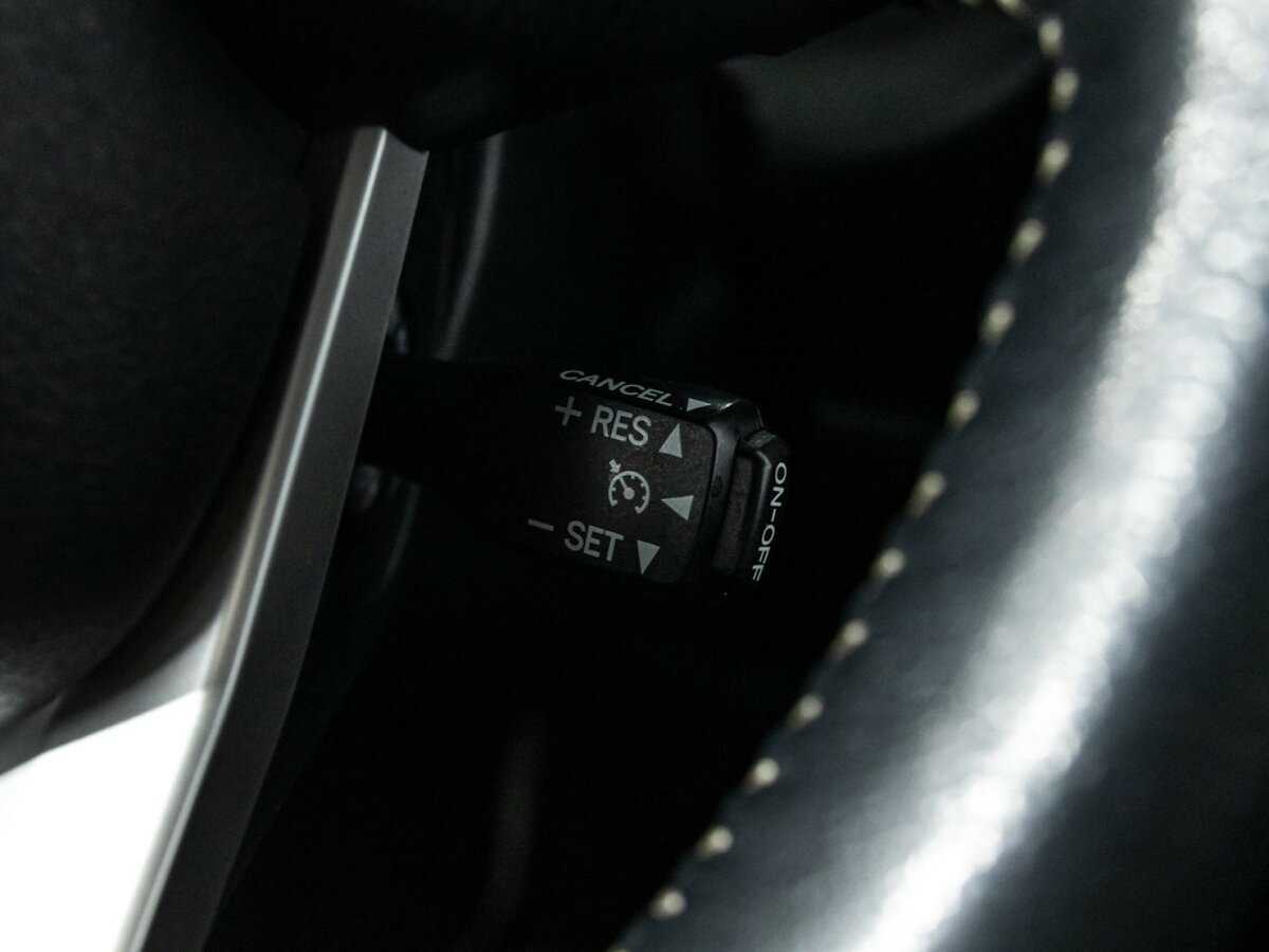 Купить Toyota Fortuner, 2017, 75 000 км, фото №20