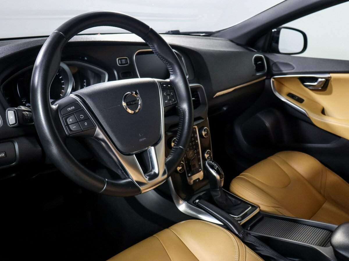 Купить Volvo V40 Cross Country, 2018, 79 200 км, фото №14