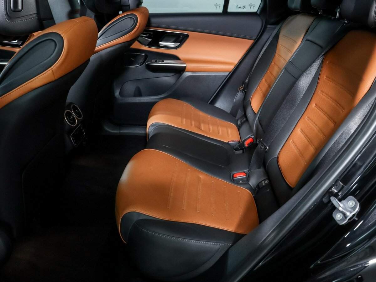 Купить Mercedes-Benz GLC 260 L, 2023, 12 615 км, фото №7