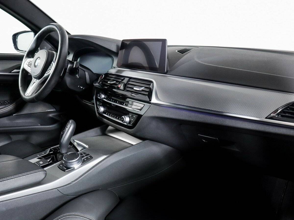 Купить BMW 5 серии 530i xDrive, 2018, 79 964 км, фото №10
