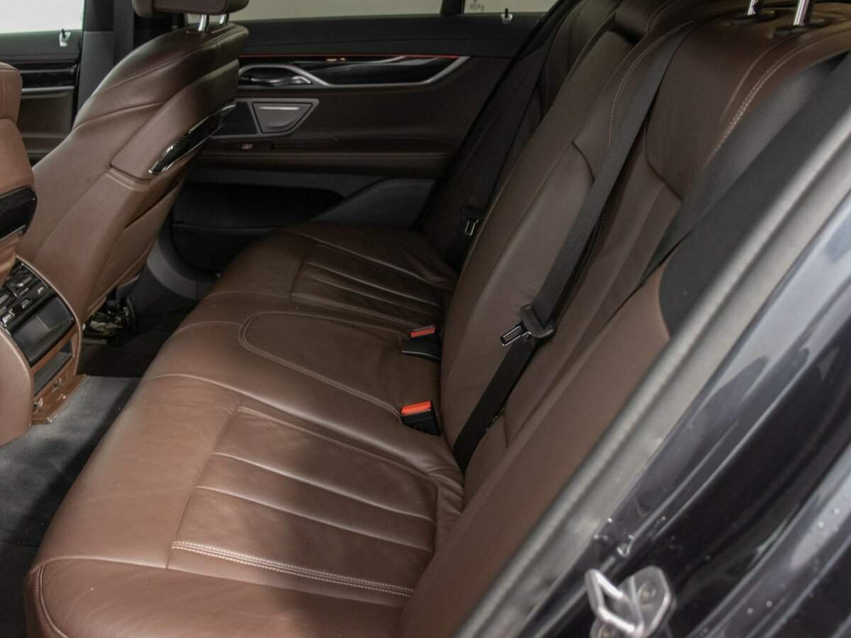 Купить BMW 7 серии 730i, 2017, 174 635 км, фото №12