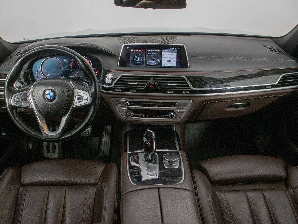 Купить BMW 7 серии 730i, 2017, 174 635 км, фото №14