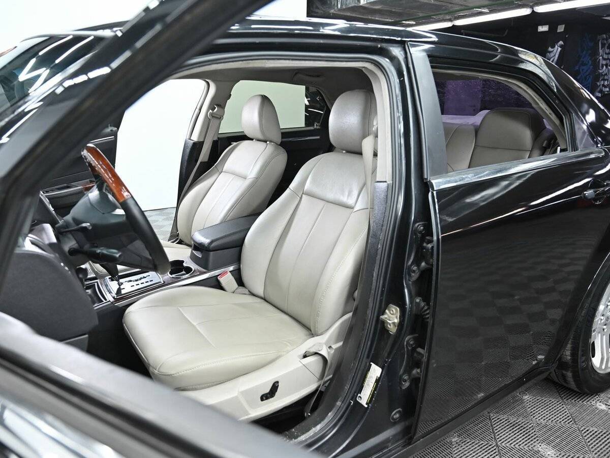 Купить Chrysler 300C, 2004, 176 000 км, фото №6