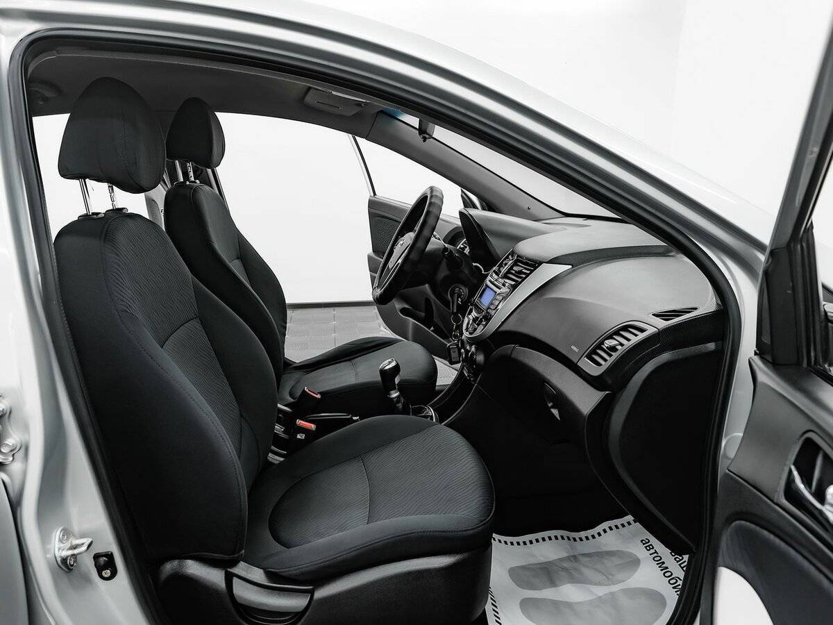 Купить Hyundai Solaris, 2011, 172 000 км, фото №15