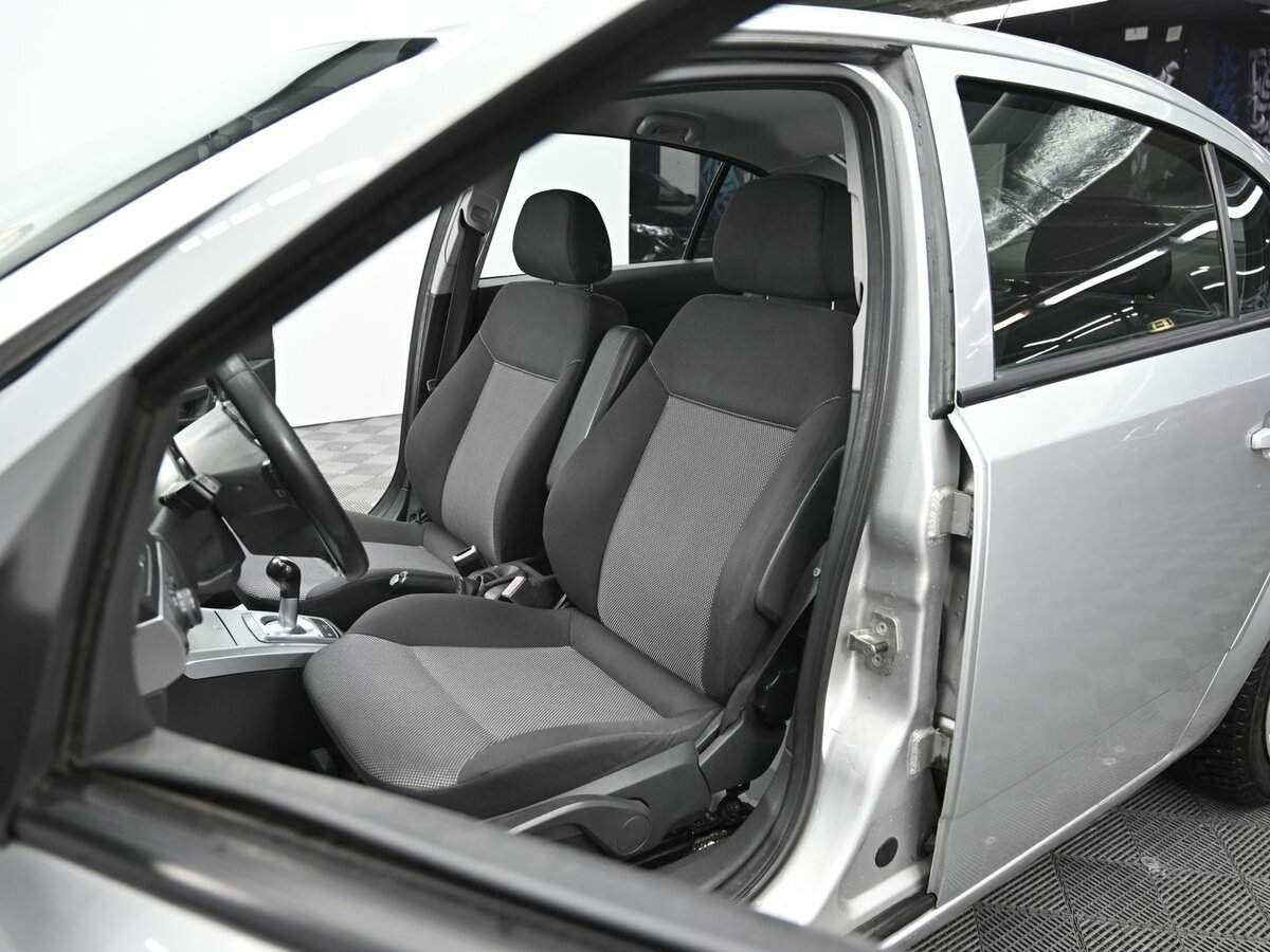 Купить Opel Astra, 2010, 189 000 км, фото №6