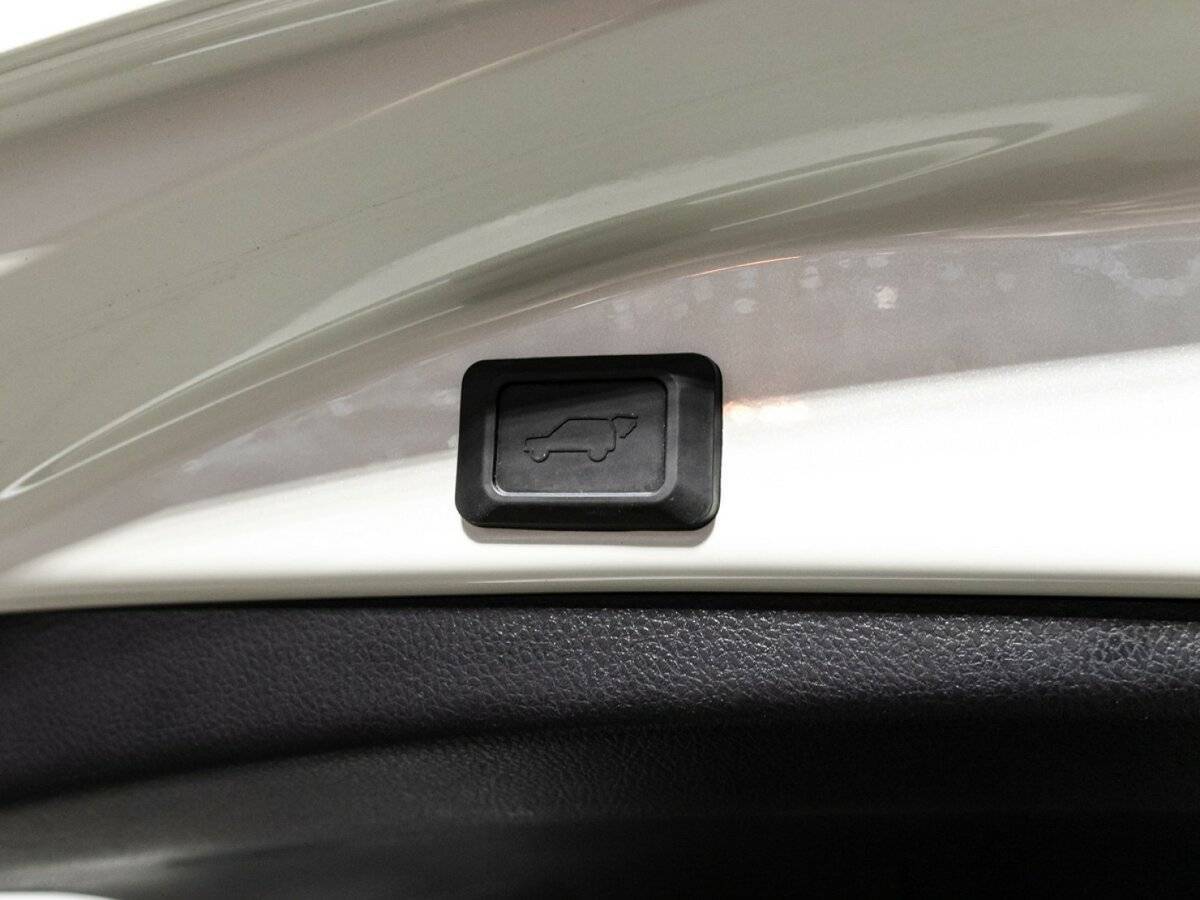 Купить Toyota RAV4, 2017, 43 541 км, фото №16