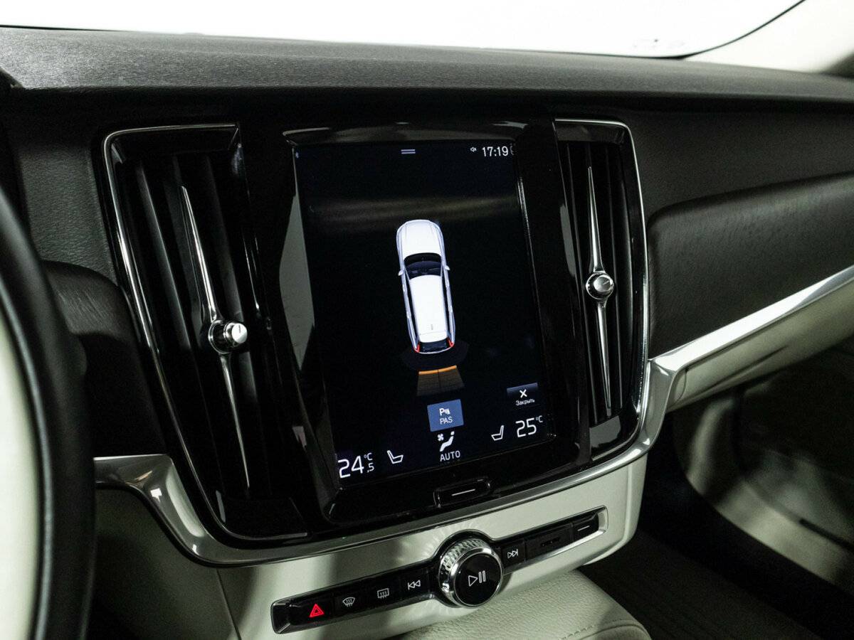 Купить Volvo V90 Cross Country, 2017, 126 000 км, фото №18