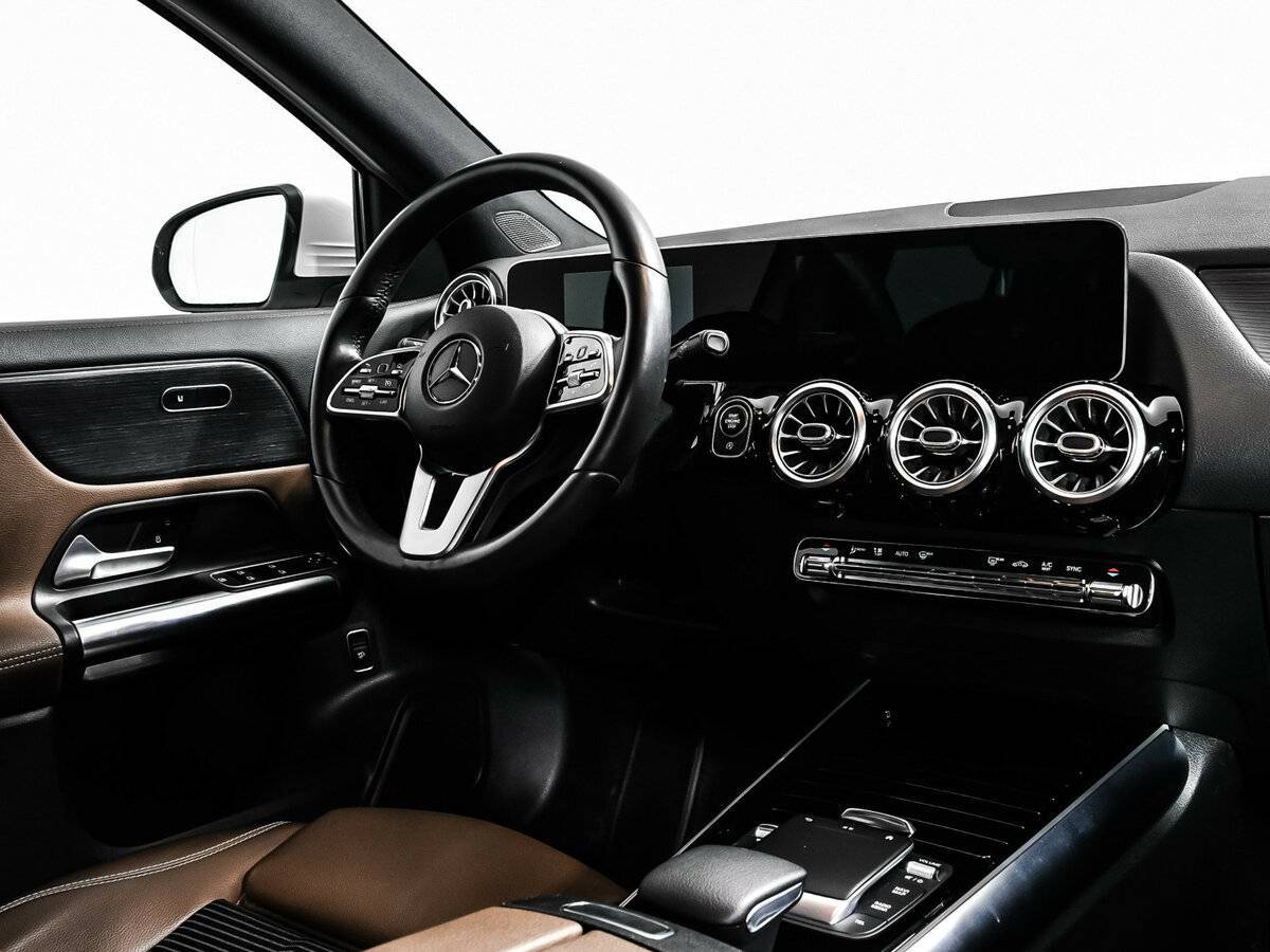 Купить Mercedes-Benz GLA 200, 2020, 74 331 км, фото №9