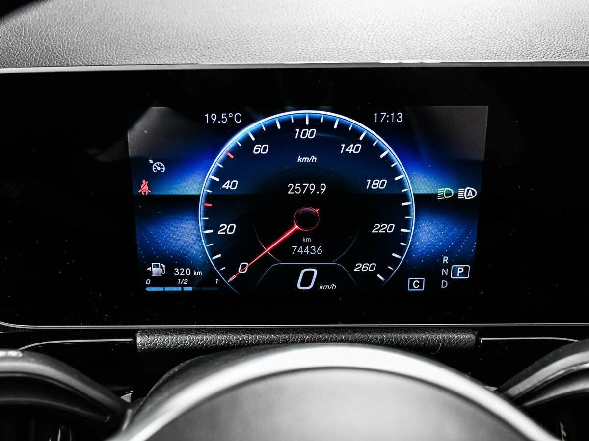 Купить Mercedes-Benz GLA 200, 2020, 74 331 км, фото №10