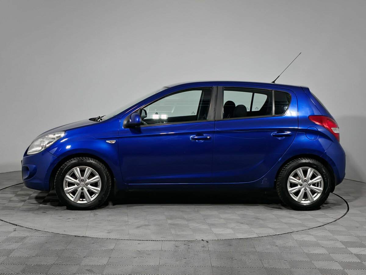 Купить Hyundai i20, 2010, 158 300 км, фото №4