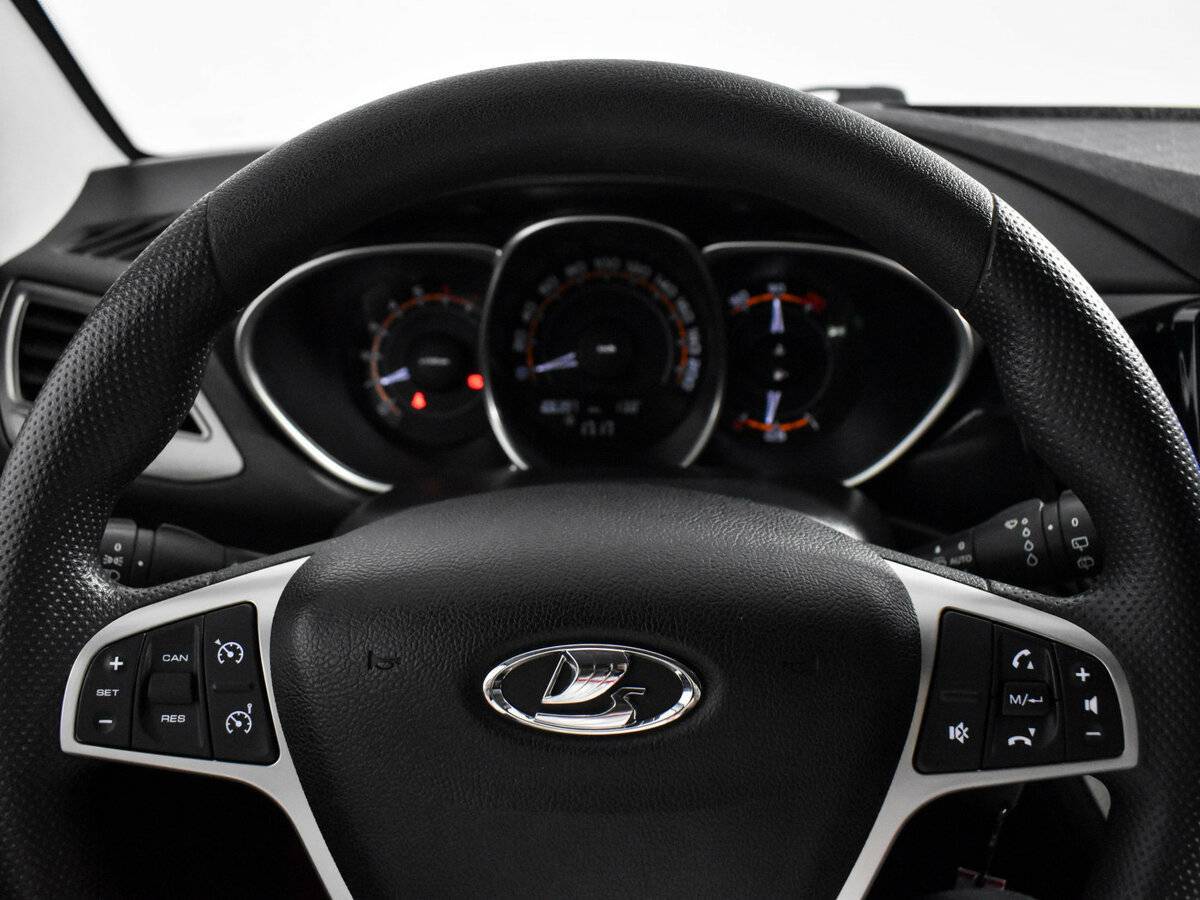 Купить Lada (ВАЗ) Vesta SW, 2018, 106 395 км, фото №16