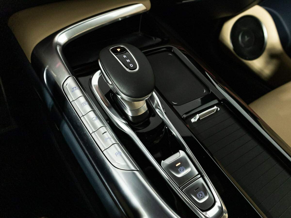 Купить Voyah Free EVR, 2022, 27 300 км, фото №19