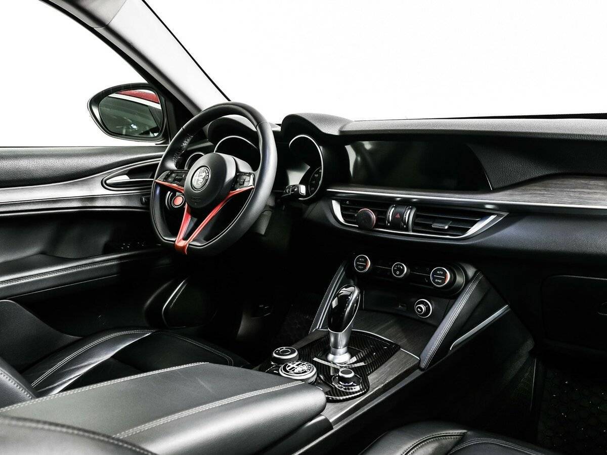 Купить Alfa Romeo Stelvio, 2017, 75 972 км, фото №9