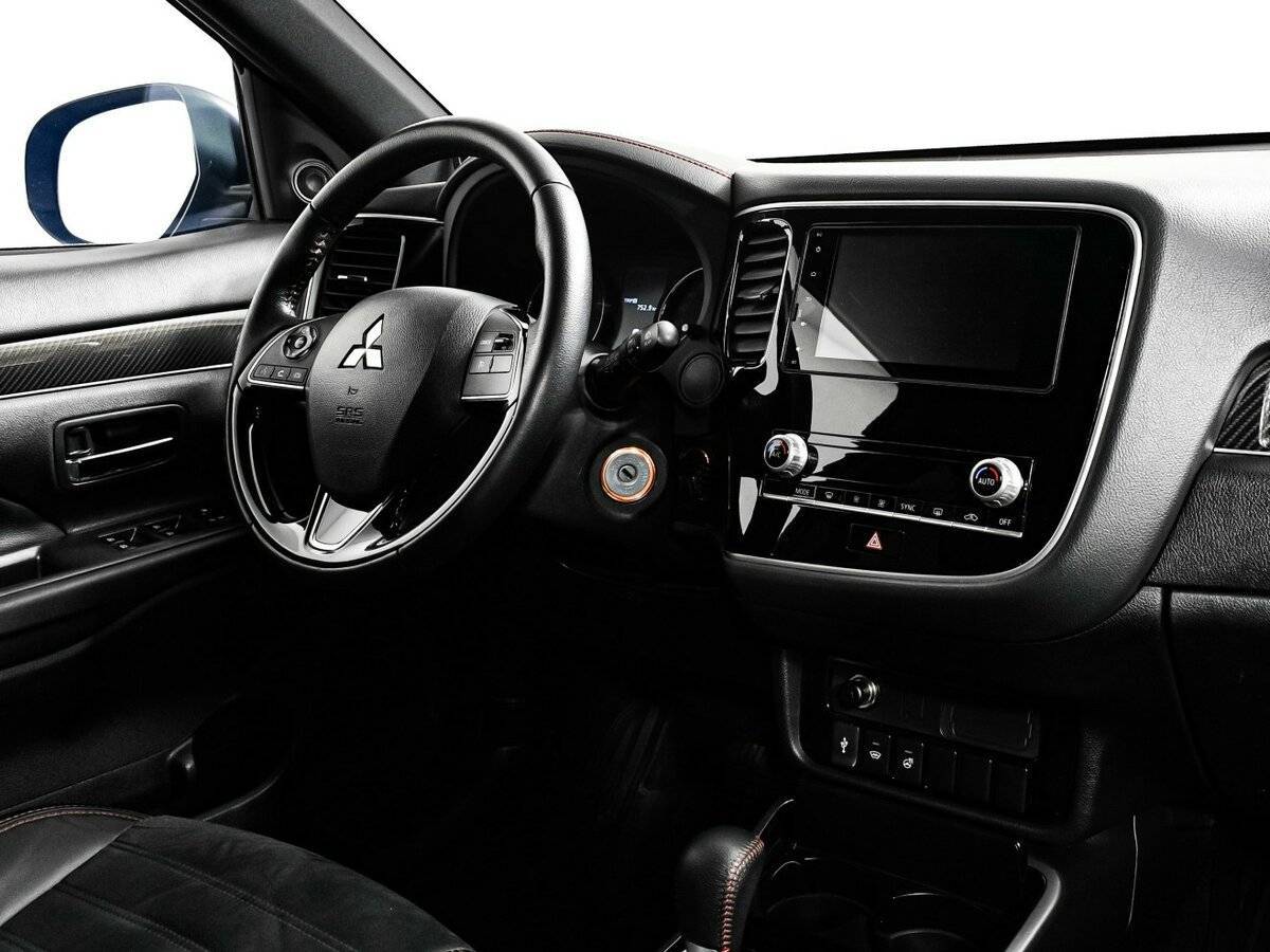 Купить Mitsubishi Outlander, 2020, 100 600 км, фото №8