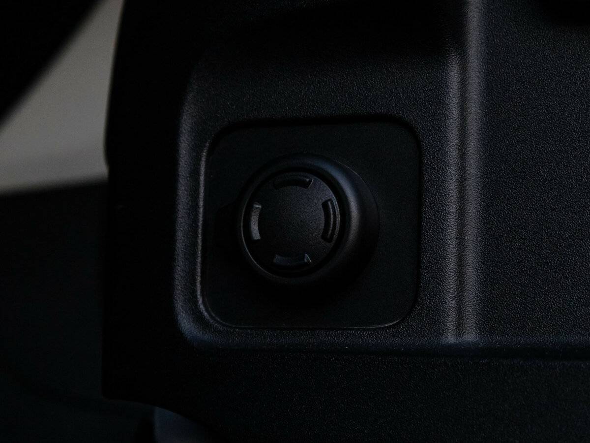 Купить Land Rover Defender 110, 2021, 60 783 км, фото №24