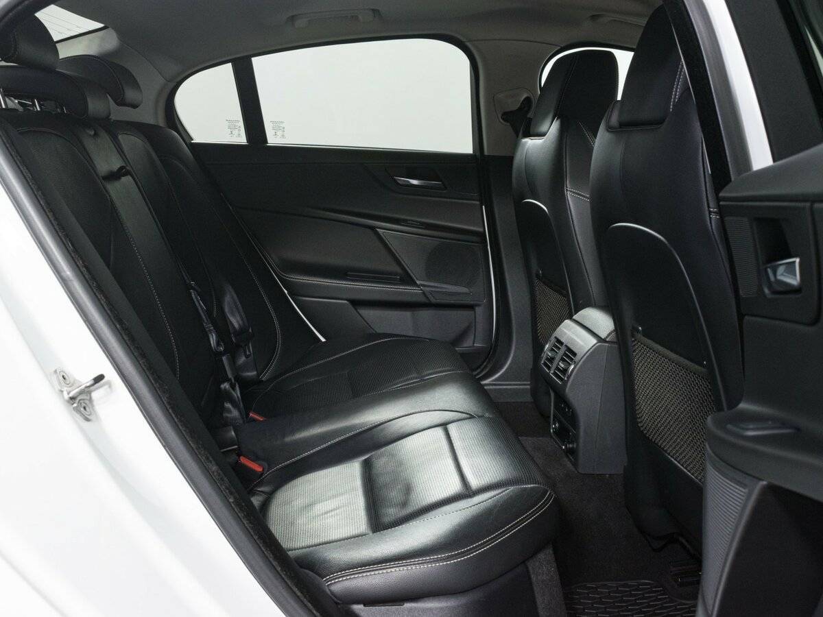 Купить Jaguar XE, 2015, 104 211 км, фото №13