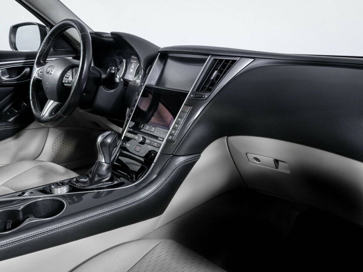 Купить Infiniti Q50, 2015, 86 484 км, фото №9