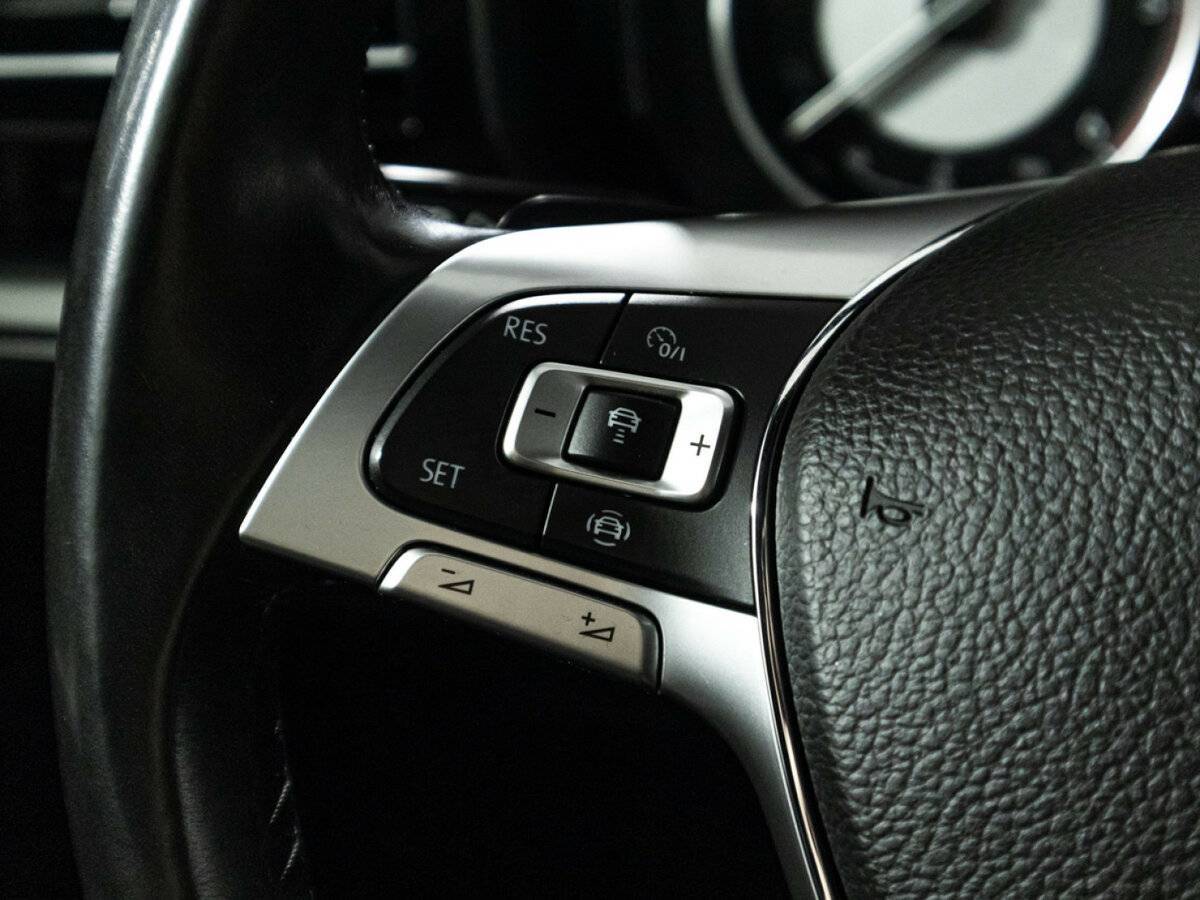 Купить Volkswagen Touareg, 2018, 142 477 км, фото №23