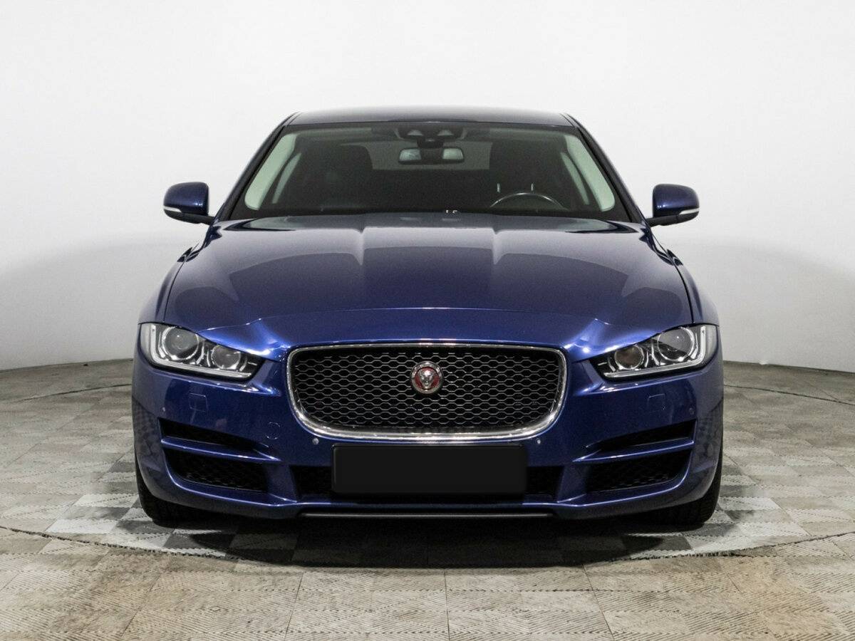 Jaguar XE