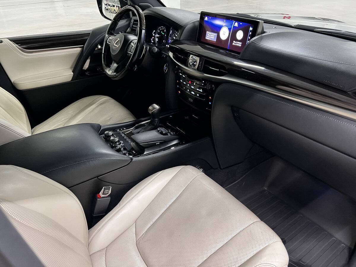Купить Lexus LX 570, 2017, 138 900 км, фото №11