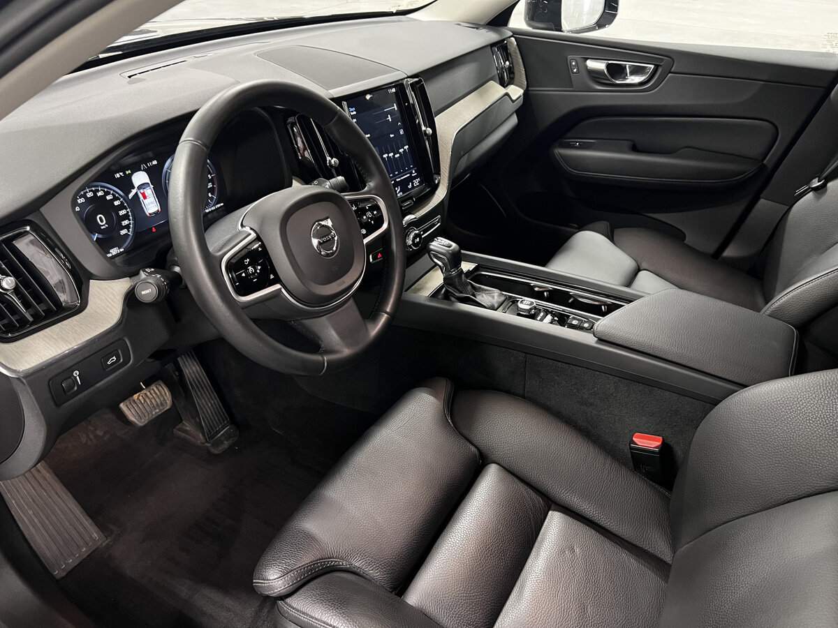 Купить Volvo XC60, 2018, 42 222 км, фото №16