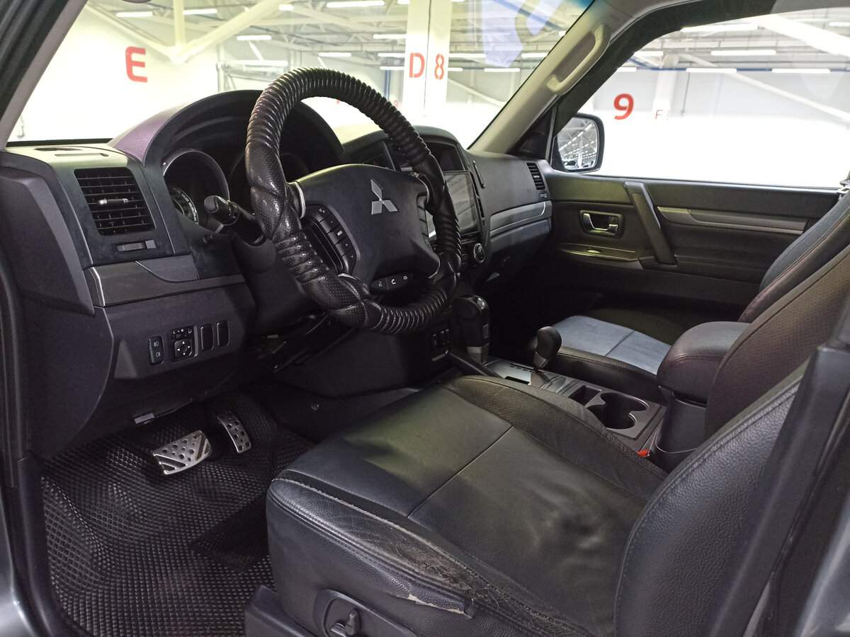 Купить Mitsubishi Pajero, 2012, 208 273 км, фото №16
