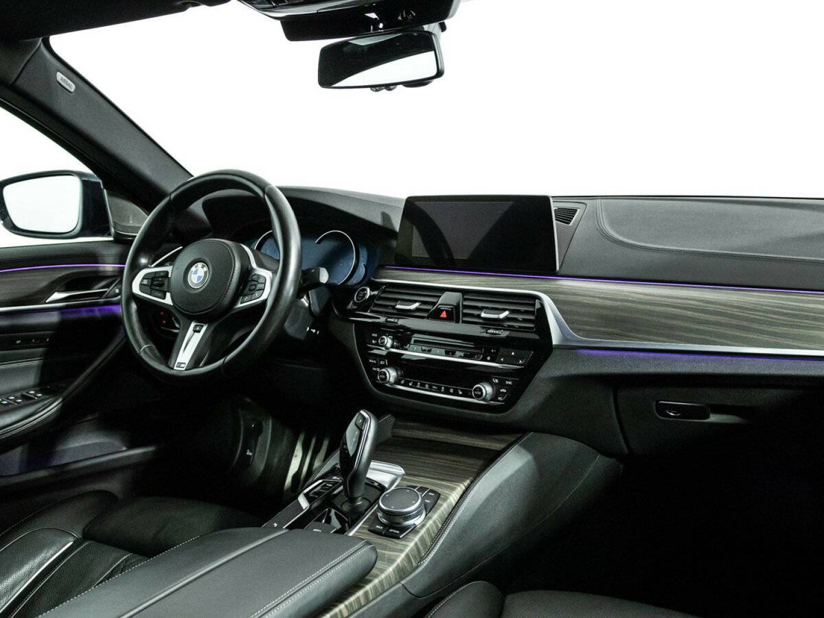Купить BMW 5 серии 530d xDrive, 2017, 64 000 км, фото №9