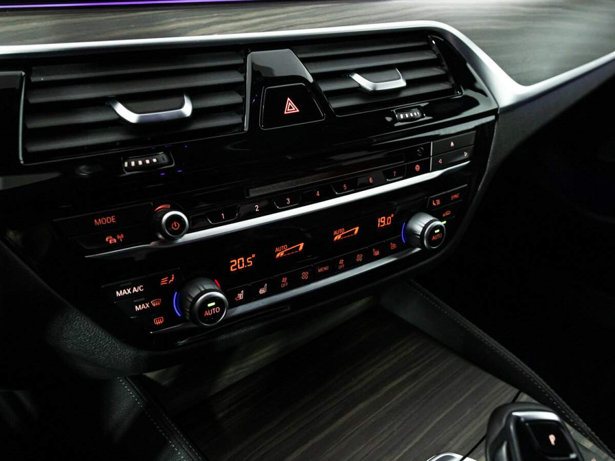 Купить BMW 5 серии 530d xDrive, 2017, 64 000 км, фото №23