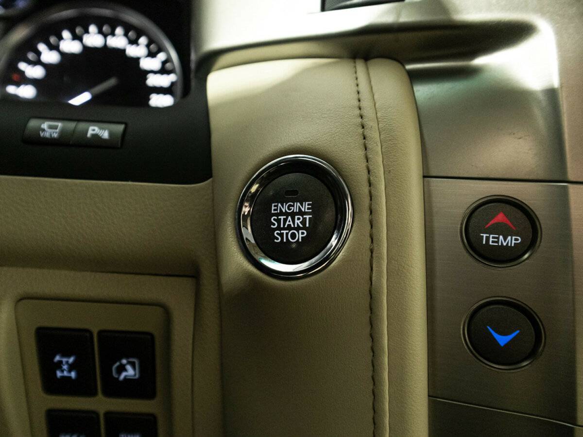 Купить Lexus LX 570, 2013, 99 939 км, фото №24