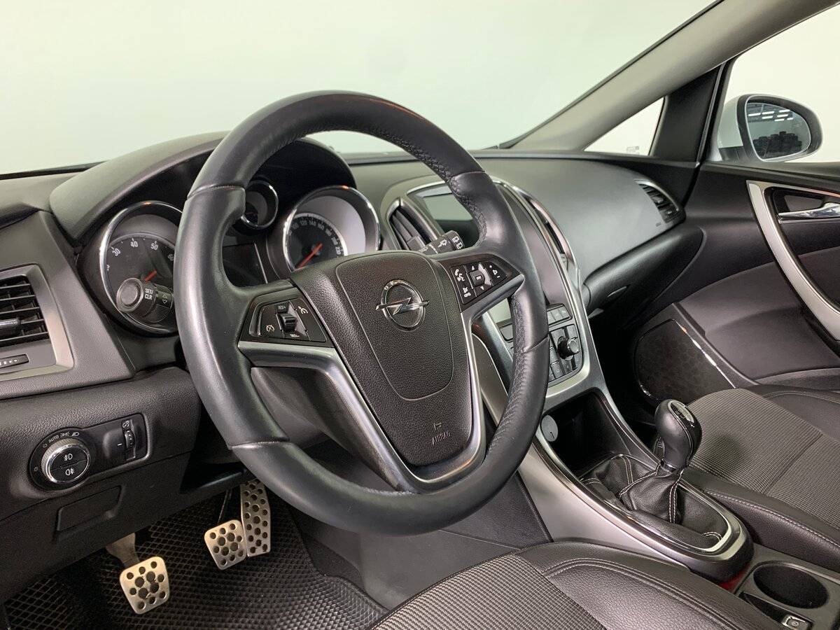 Купить Opel Astra, 2011, 186 000 км, фото №11