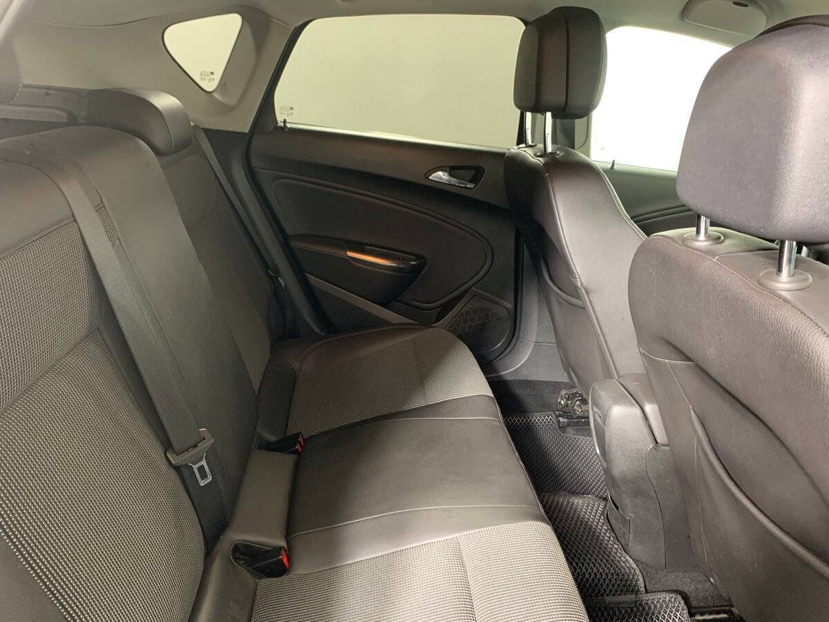 Купить Opel Astra, 2011, 186 000 км, фото №17