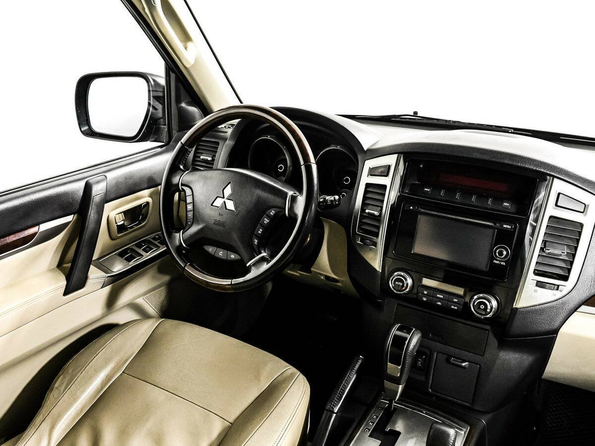 Купить Mitsubishi Pajero, 2017, 118 460 км, фото №9