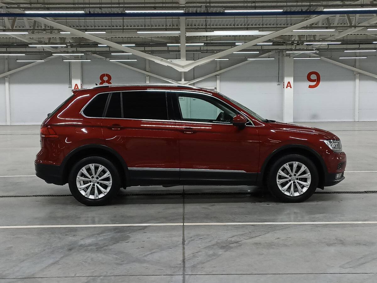 Купить Volkswagen Tiguan, 2018, 182 157 км, фото №4