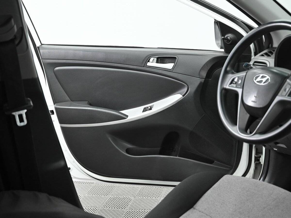 Купить Hyundai Solaris, 2011, 162 000 км, фото №6