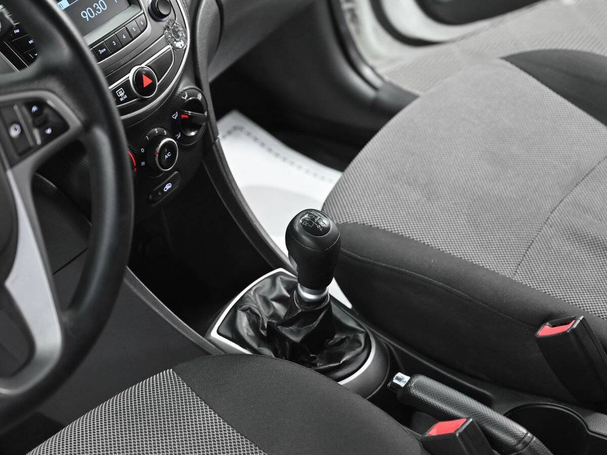 Купить Hyundai Solaris, 2011, 162 000 км, фото №11