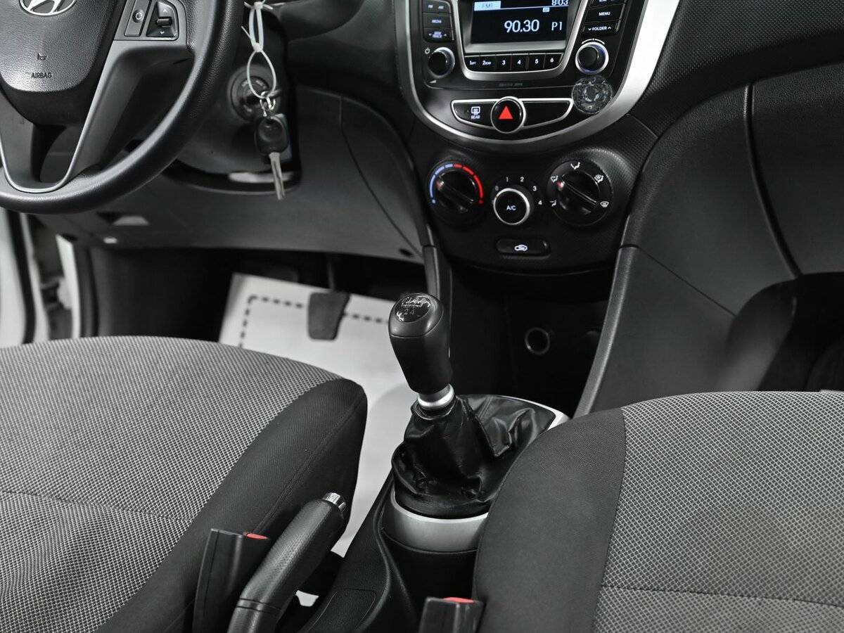 Купить Hyundai Solaris, 2011, 162 000 км, фото №12