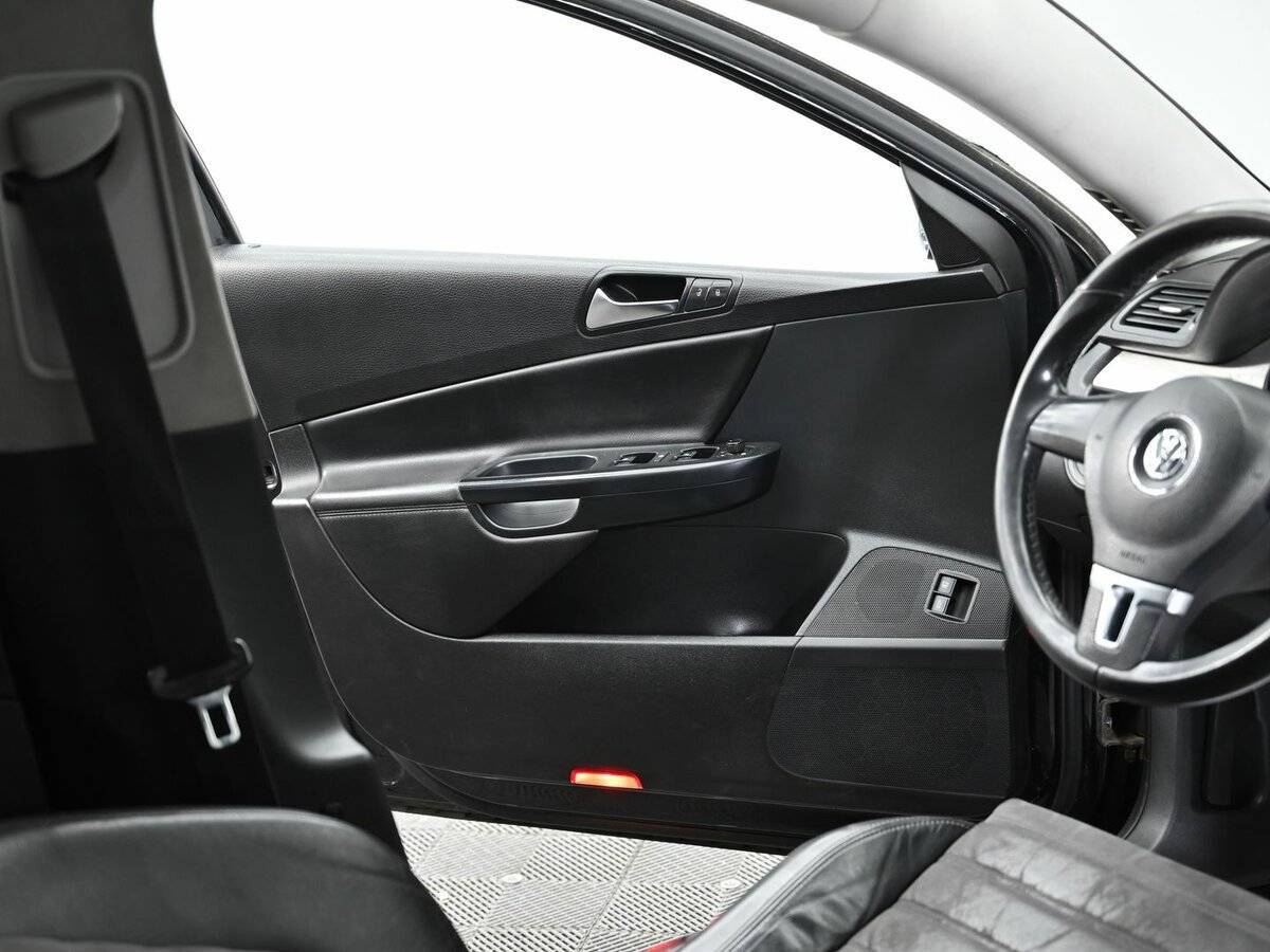Купить Volkswagen Passat, 2010, 186 000 км, фото №6