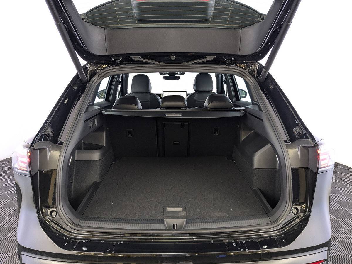 Купить Volkswagen Tiguan L Pro, 2024, 100 км, фото №8