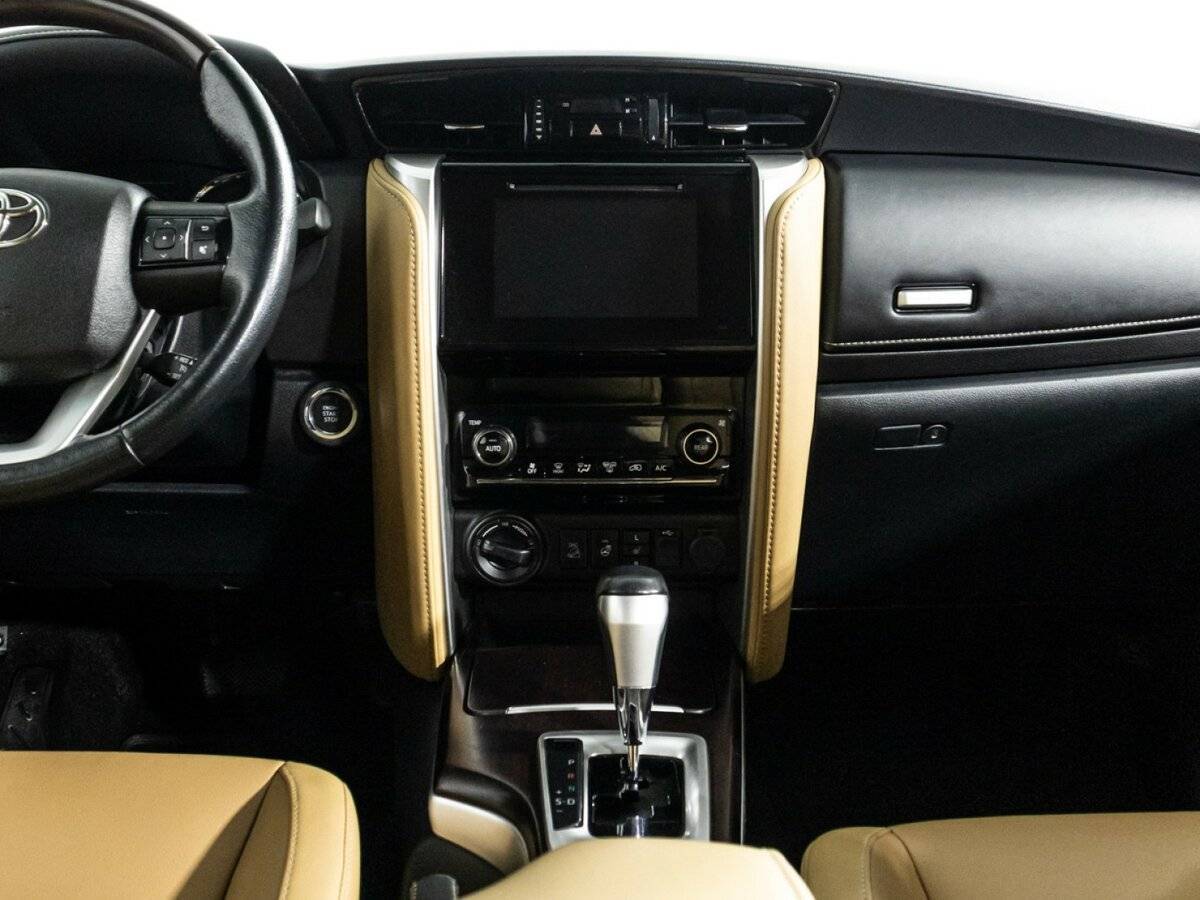 Купить Toyota Fortuner, 2019, 113 061 км, фото №14